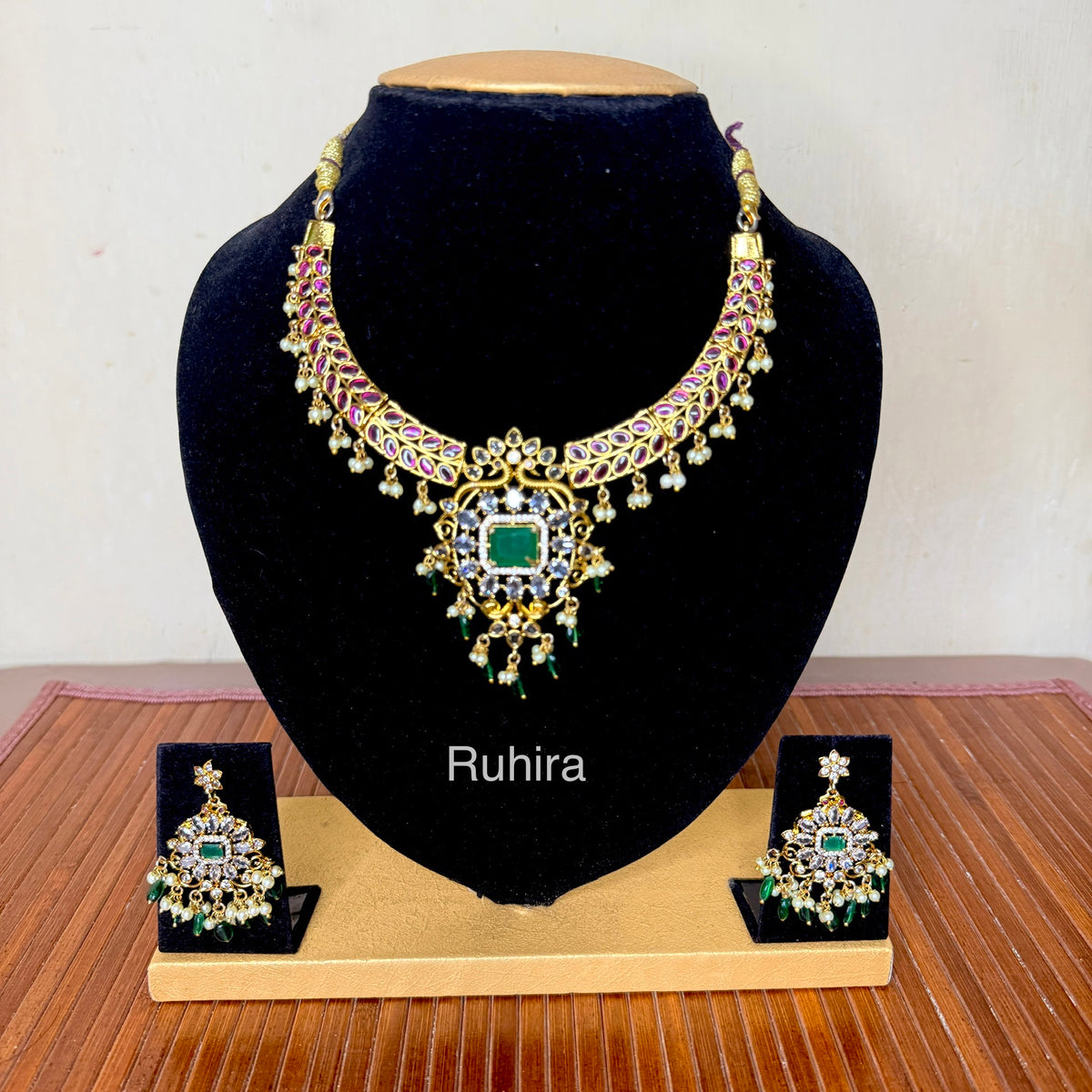 Rajeshwari Antique Necklace Set