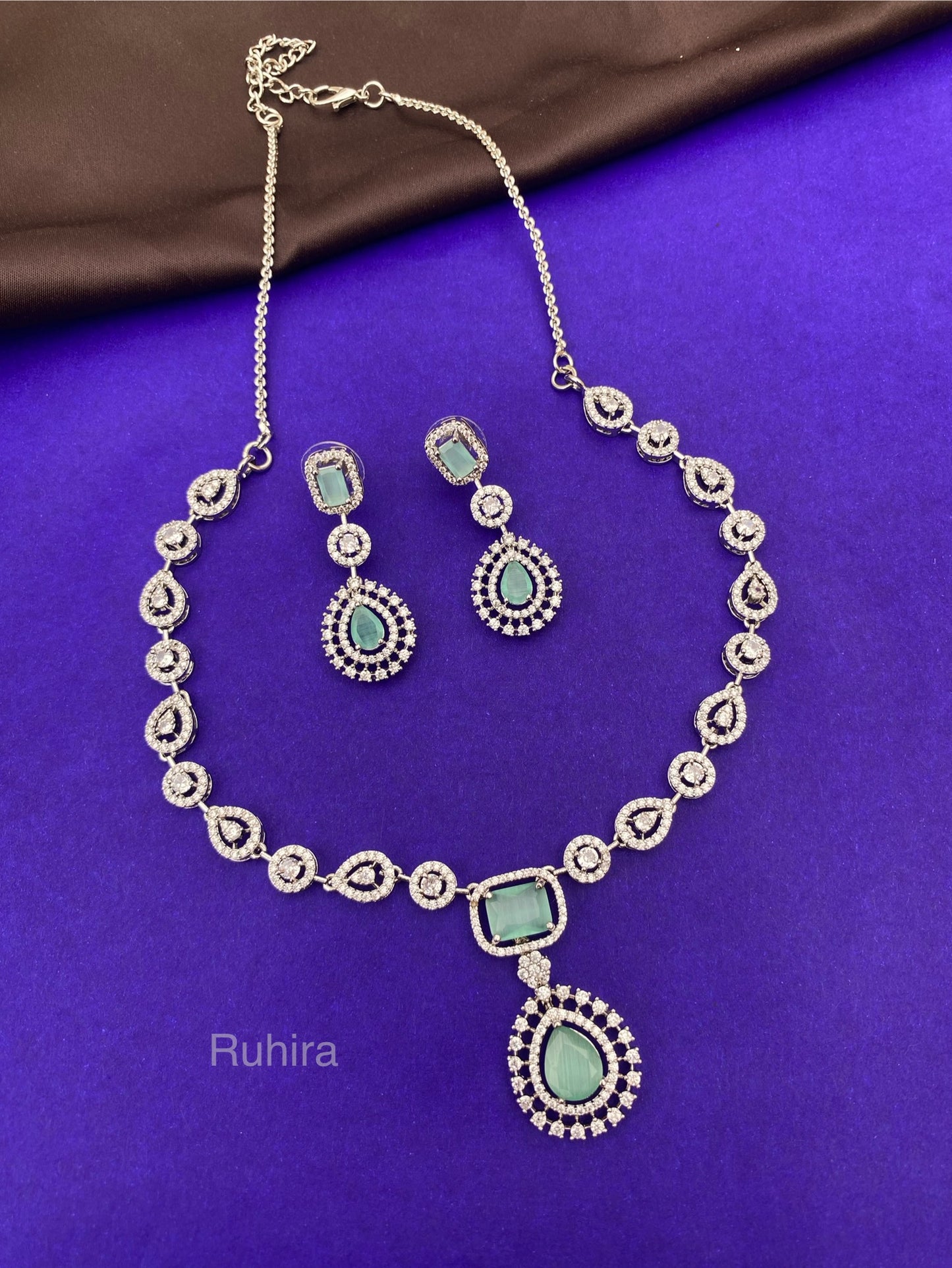 Adhira AD Necklace Set