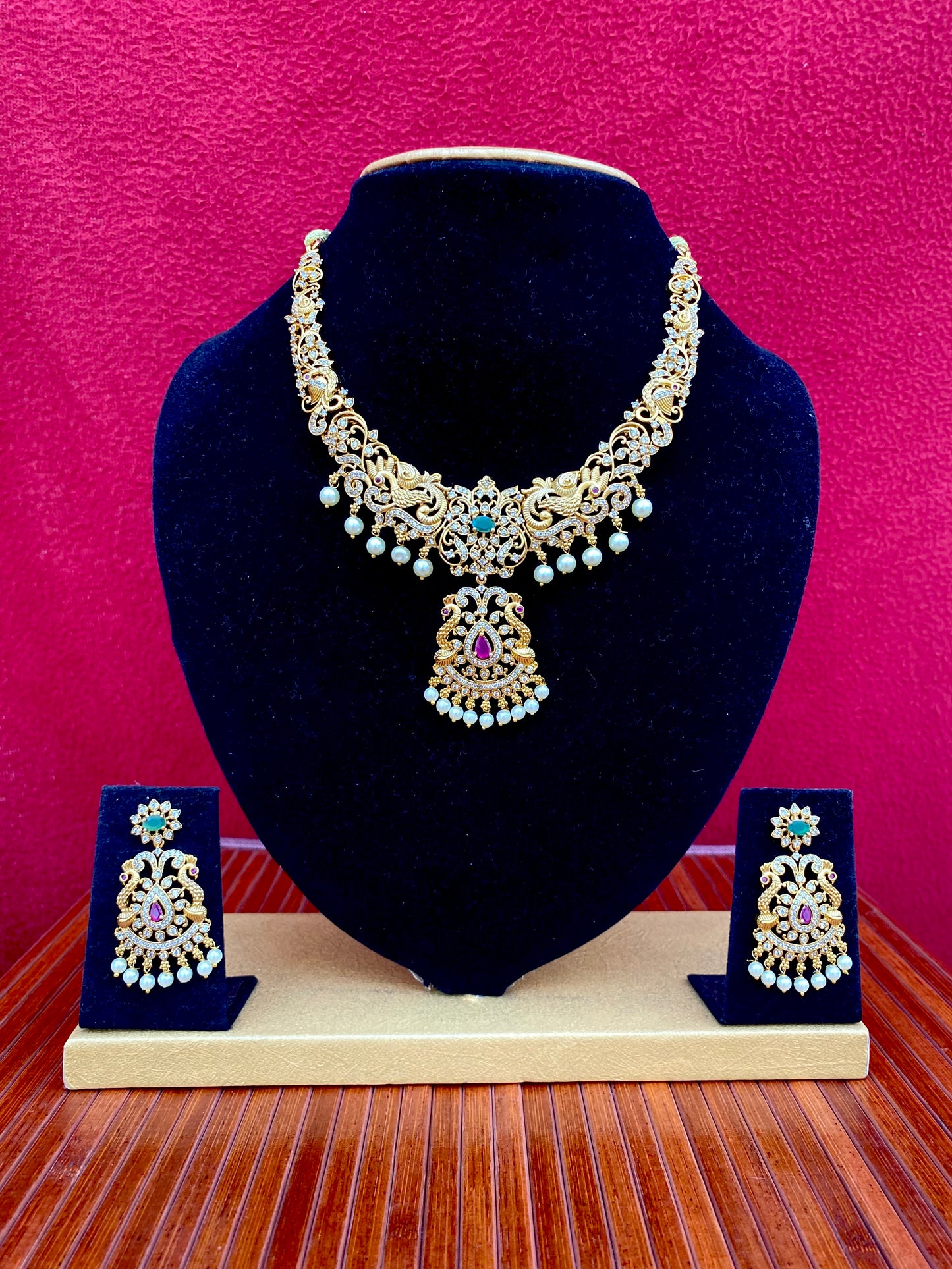Ira Antique Necklace Set