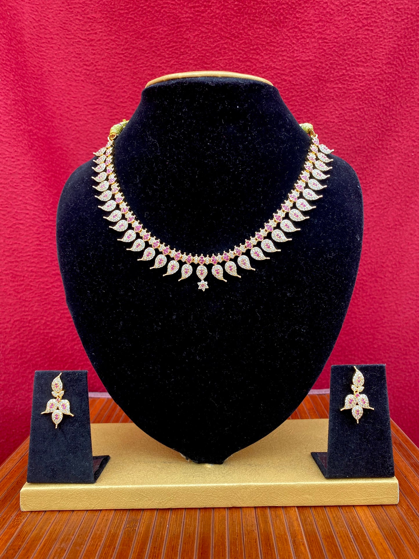 Petal Charm Necklace Set