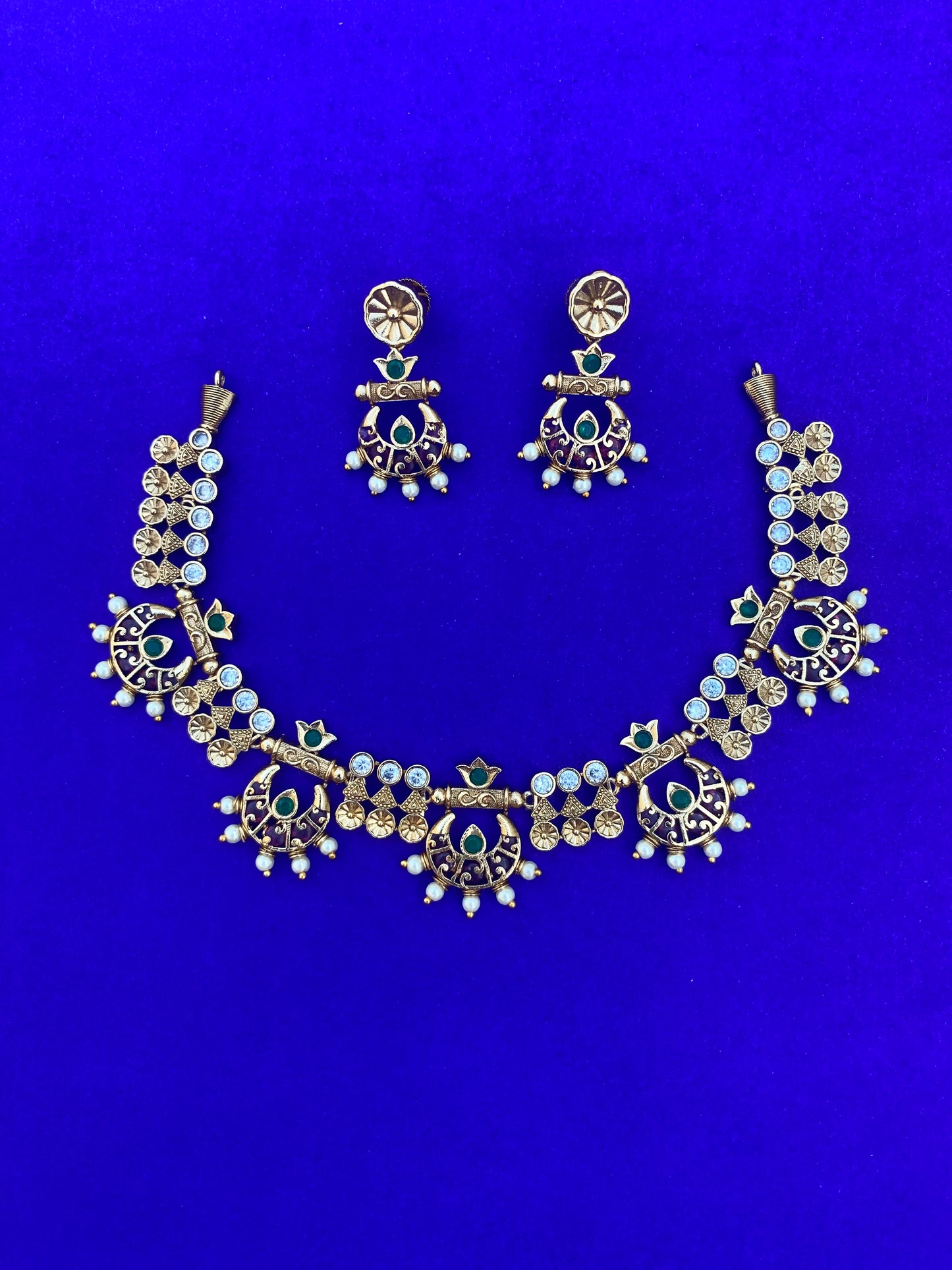 Charu Antique Necklace Set