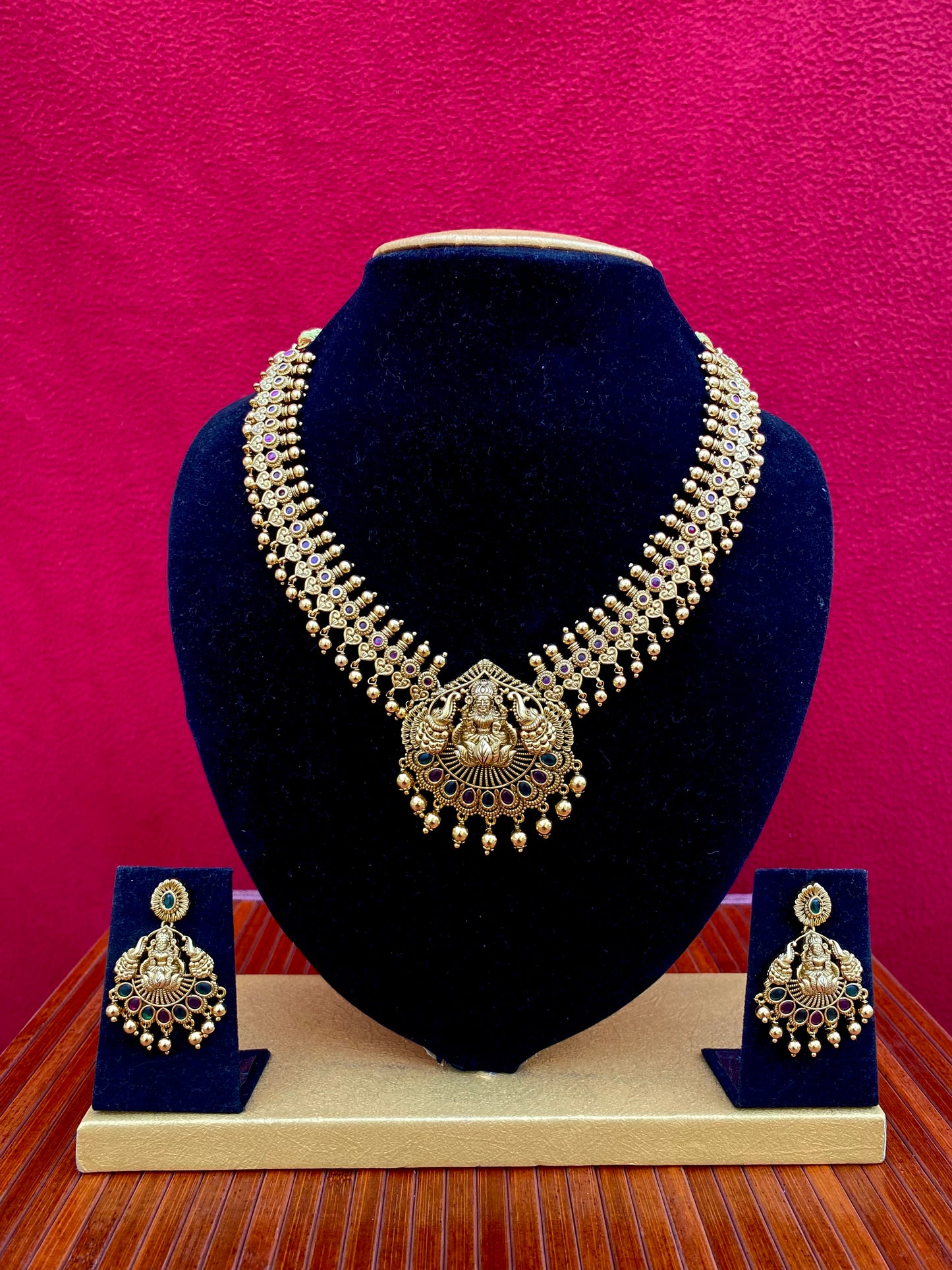 Yamini Antique Necklace Set