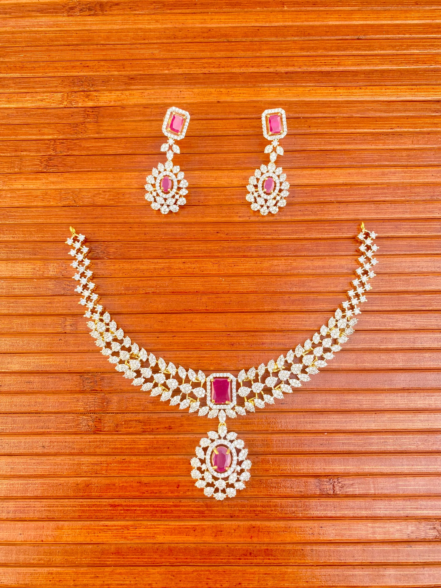 Aarohi AD Necklace Set