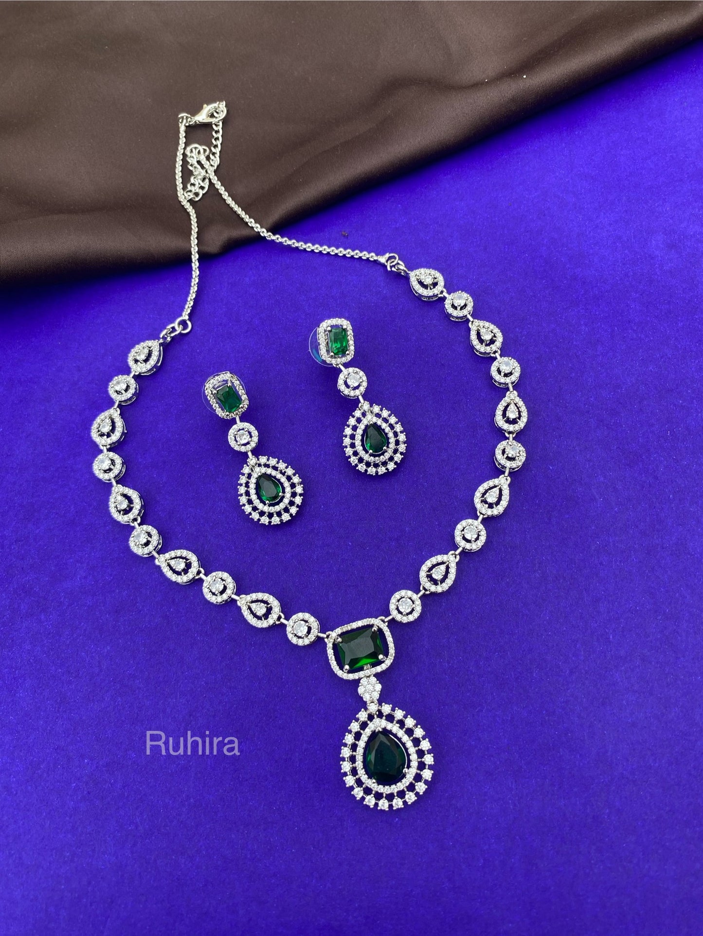 Adhira AD Necklace Set