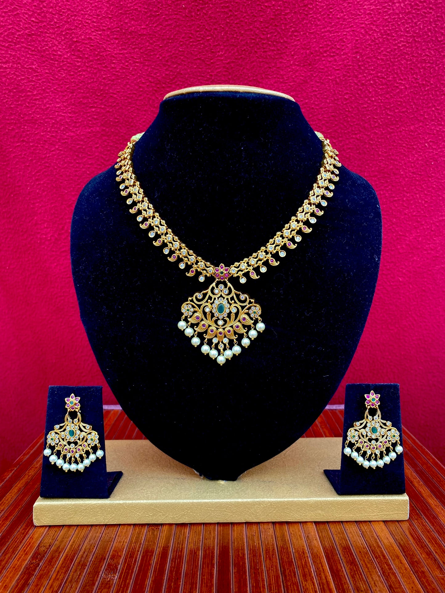 Mehira Antique Necklace Set