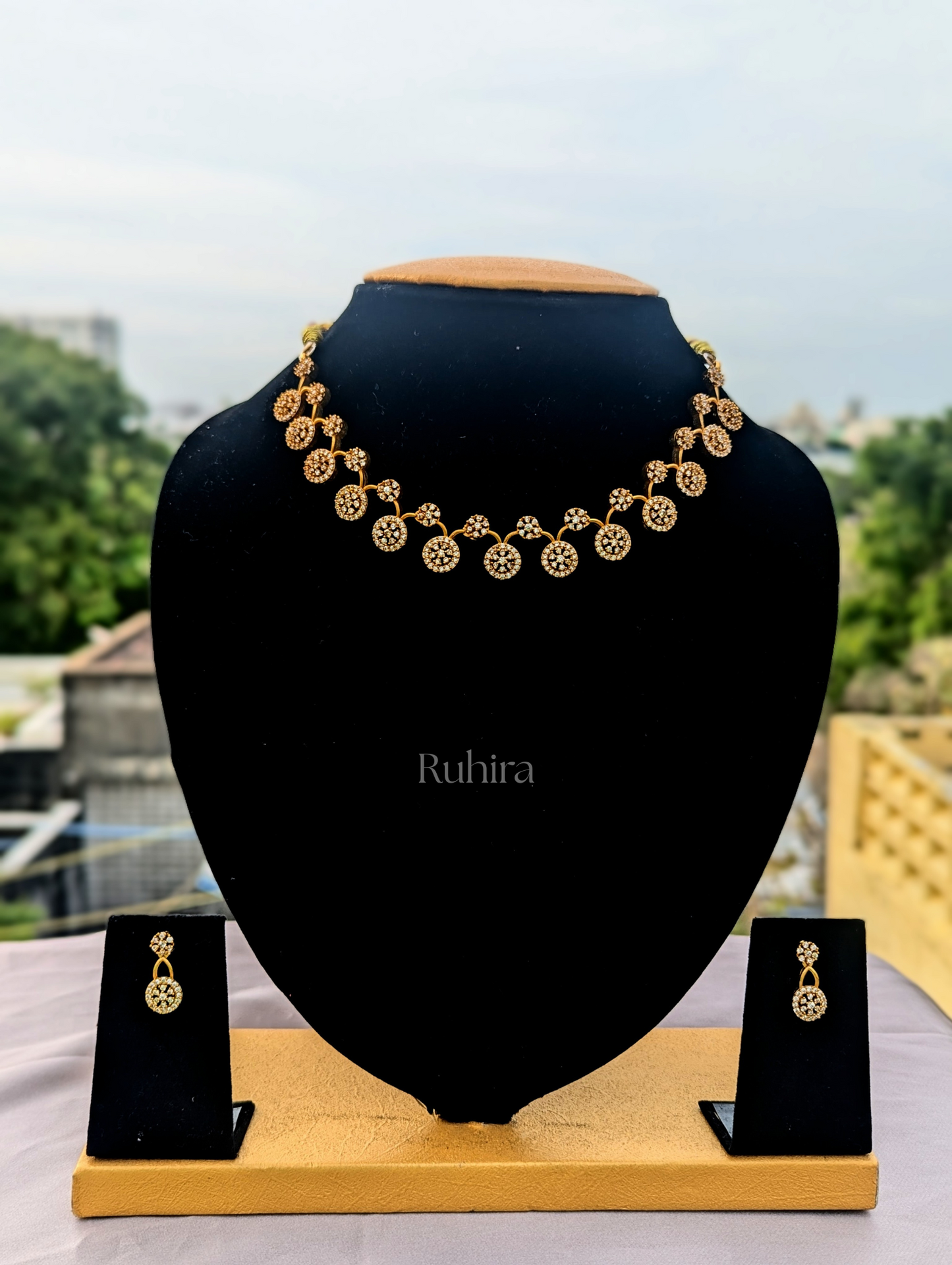 Golden Aura Necklace Set
