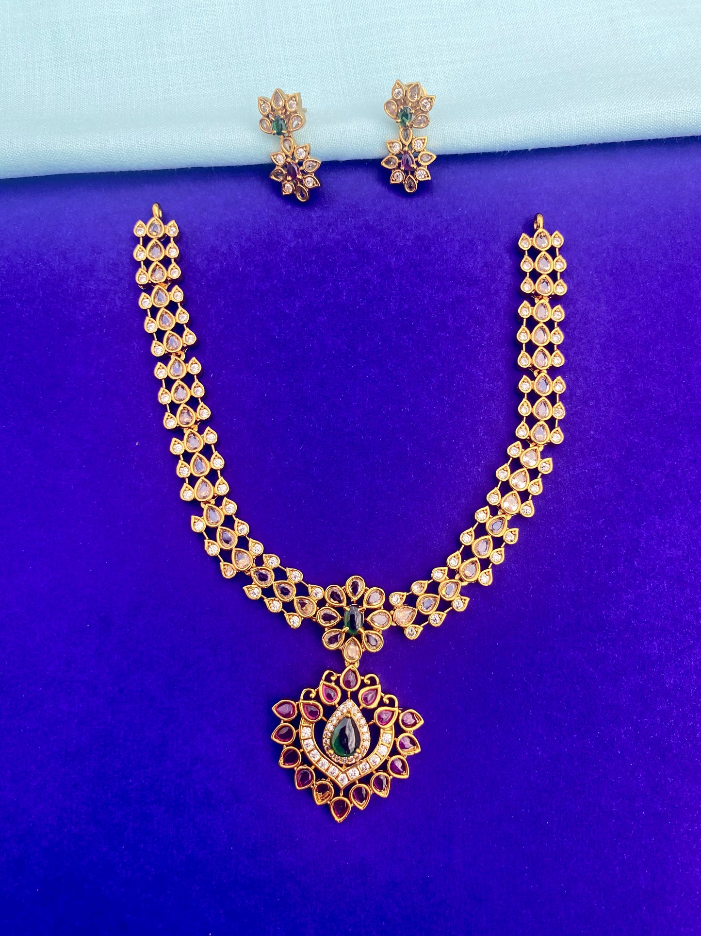 Rupika Kemp Stone Necklace Set