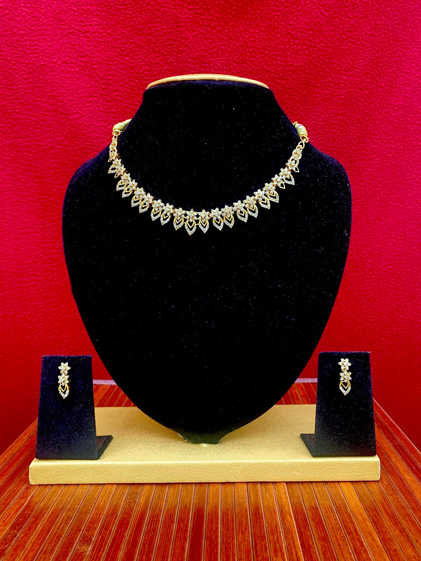 Shravya Necklace Set