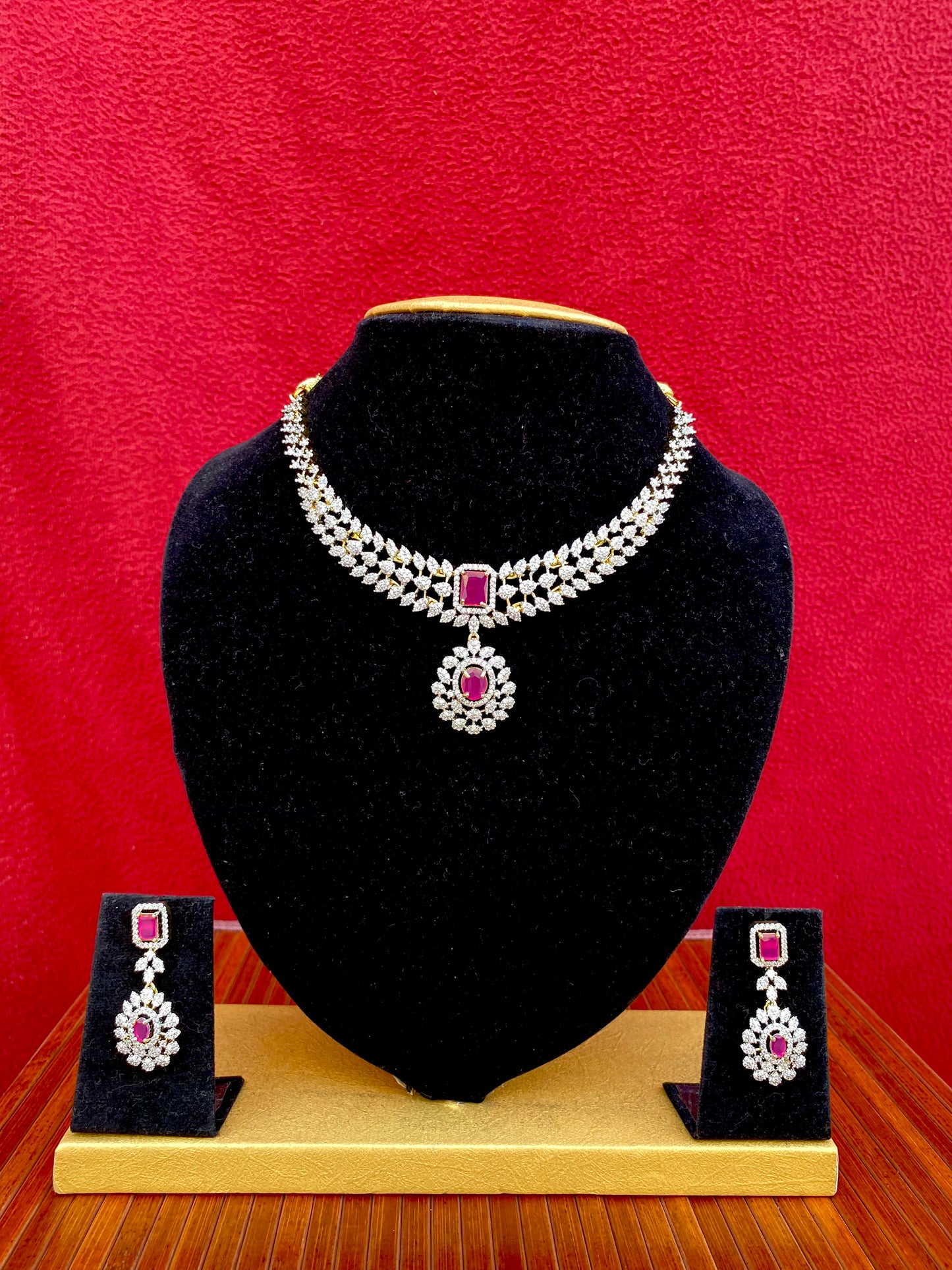 Aarohi AD Necklace Set