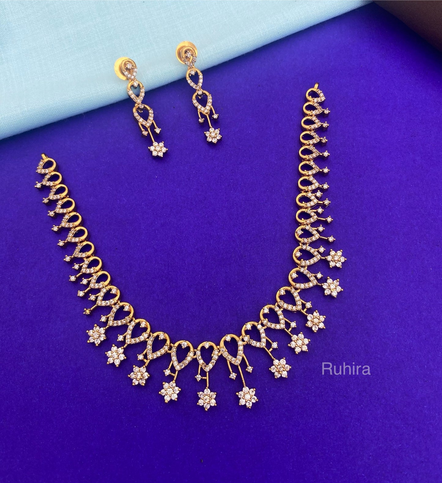 Loop and Star Drop Necklace Set