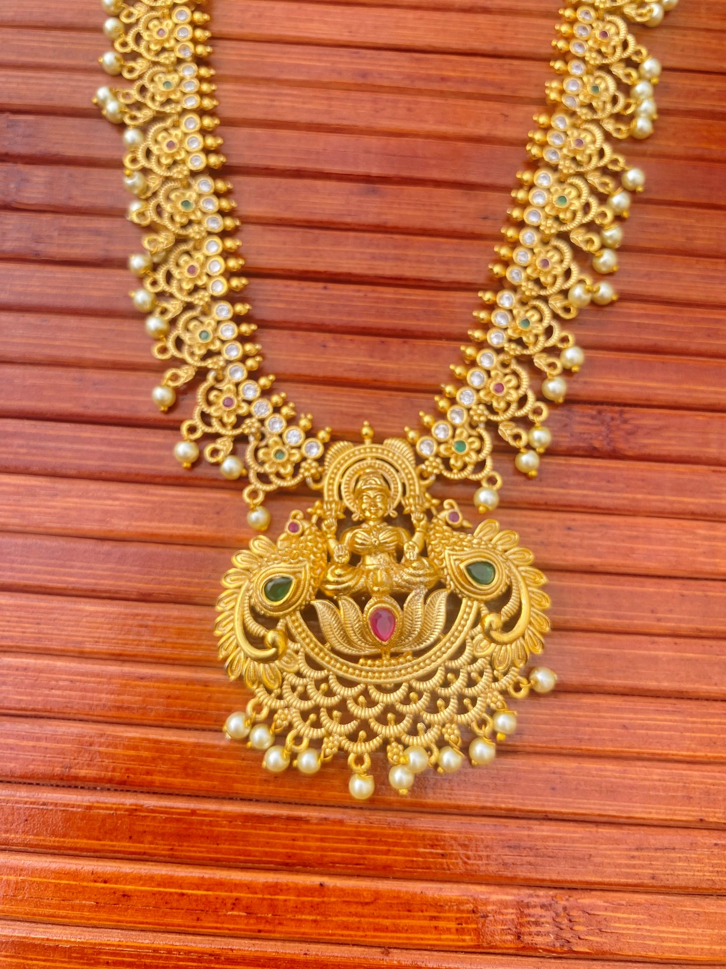 Sriya Lakshmi Temple Haaram