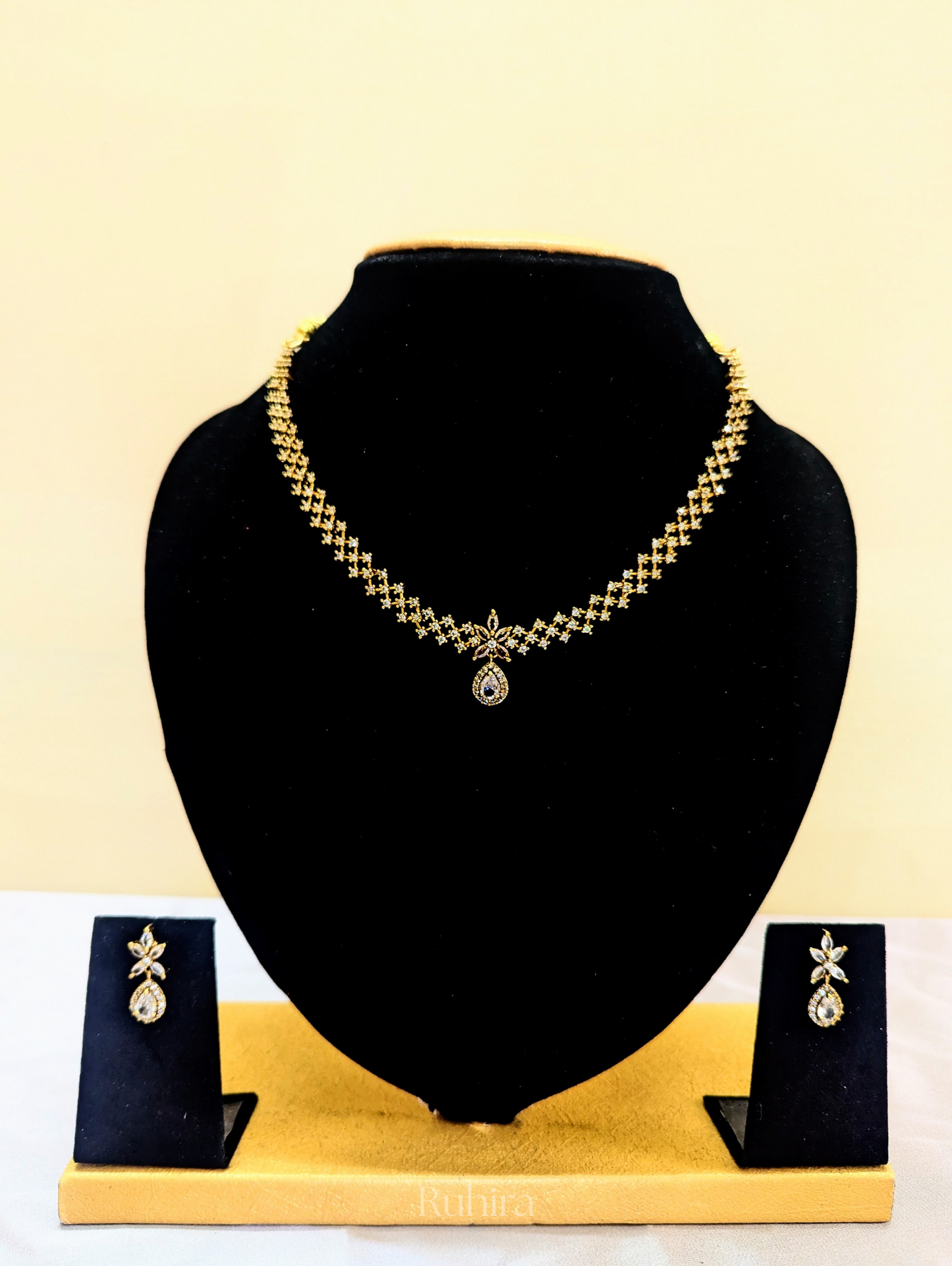 Crystal Crisscross Necklace Set