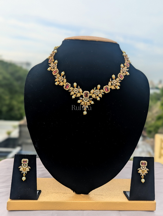 Petal Crest Necklace Set